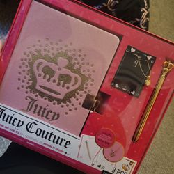 Juicy Couture Journal & Necklace Set