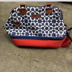 Arctic. Zone insulated lunch bag designed as vivid ladies’ purse.