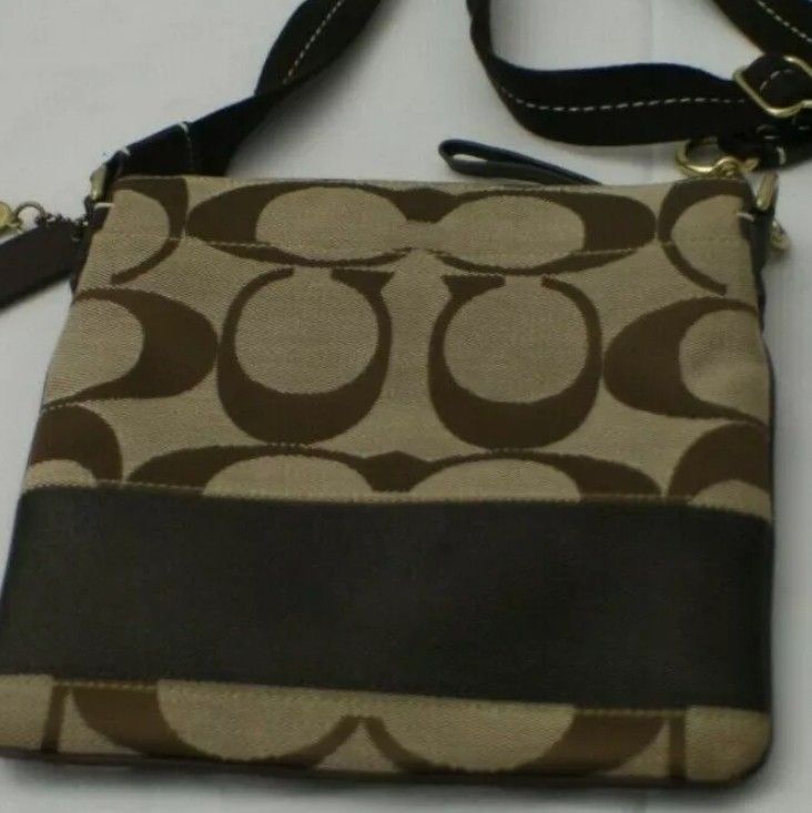Coach Signature Brown Top Zip Crossbody Handbag Bag Purse C0(contact info removed)8 