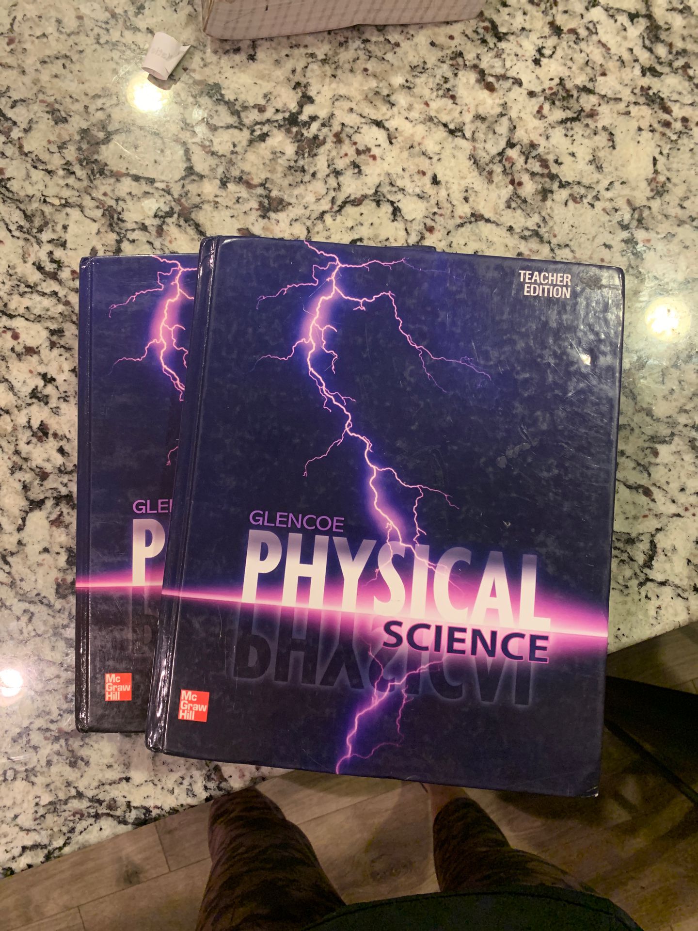 Great condition **Glencoe Physical Science -Student and teacher text