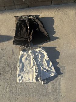Essentials Shorts