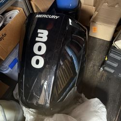 Mercury V8 300 Outboard Engine Cowling