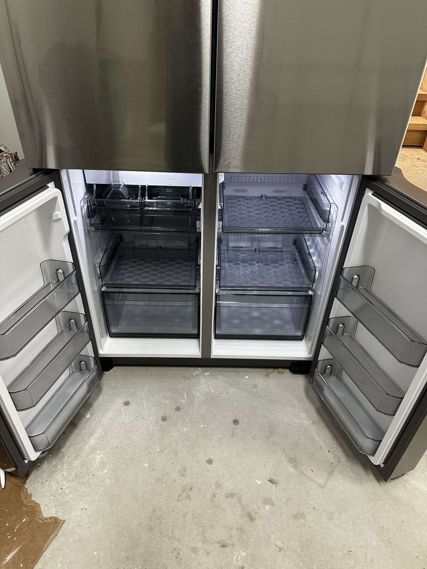 Samsung 29 cu. ft. Bespoke 4-Door Flex Refrigerator with Beverage Center