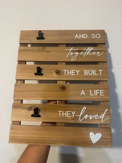 Rustic Wood Pallet Photo Clip Wall Sign