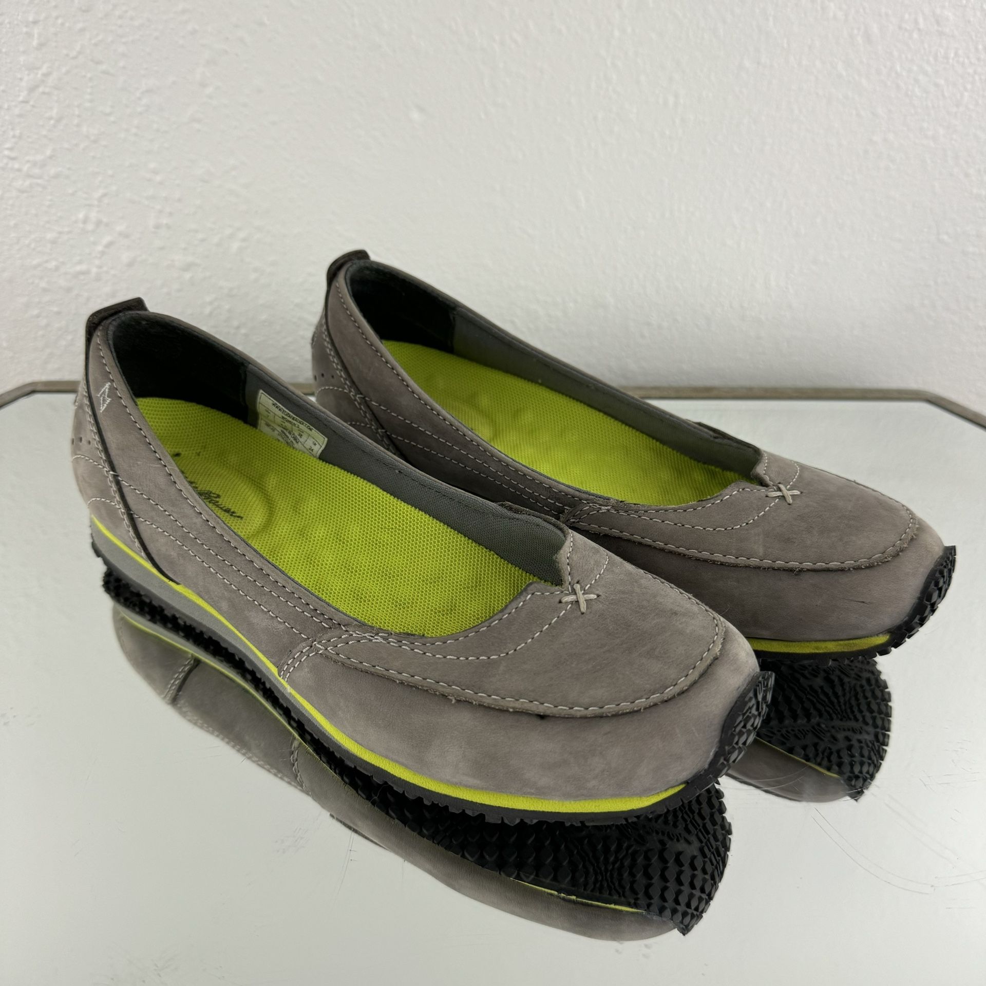 EDDIE BAUER Y2K Grey Neon Green Suede Christine Sporty Slip On Ballet Flats