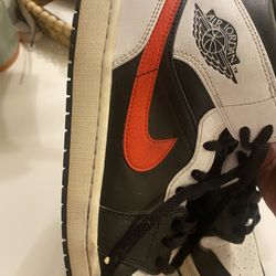 Jordan 1 “Chile Red”