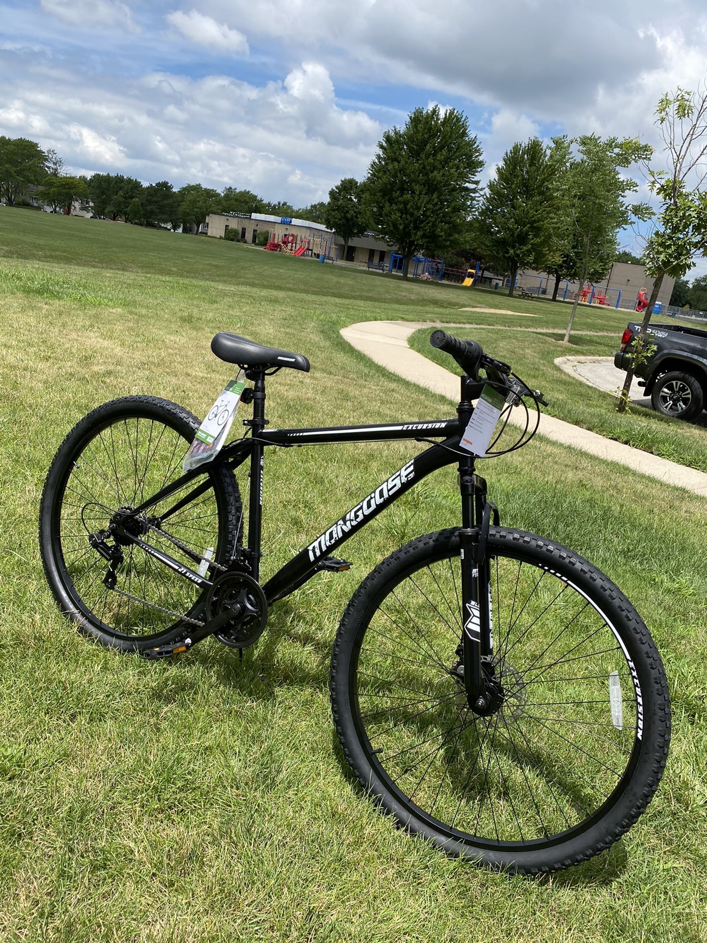 NEW Men’s Mountain Bike