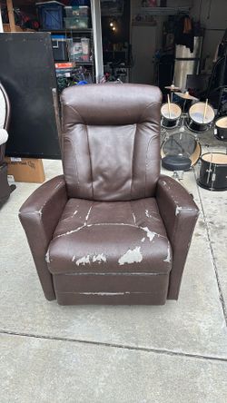Older Recliner Relaxing Chair