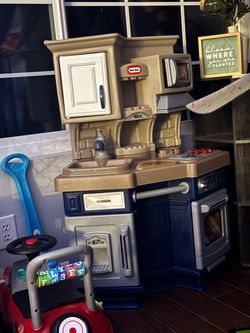 Little tikes toddler kitchen