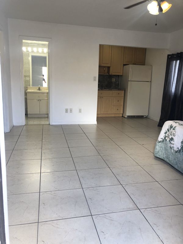 EFFICIENCY / STUDIO / APARTAMENTO en Kendall for Sale in Miami, FL