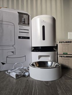 Automatic Pet Feeder (5L, White) + 12 Petlibro Desiccant Bags