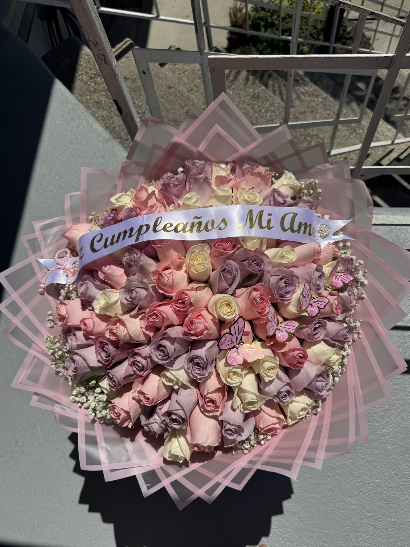 100 Pink Roses Bouquet