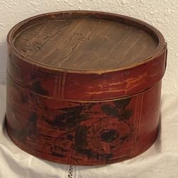 Early 1900s Antique Chinese Lacquer Wood Hat Box Decorated Scene on Front