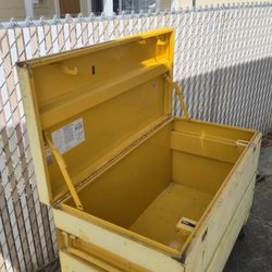 Husky 48" Steel Rolling Job Site Chest — Casters, Locks & Key — Clean Interior