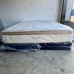 Saatva HD King Mattress - Delivery Available! 