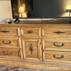 Vintage Dixie Solid Wood Bedroom Set – 5 Pieces (American Quality Made) 