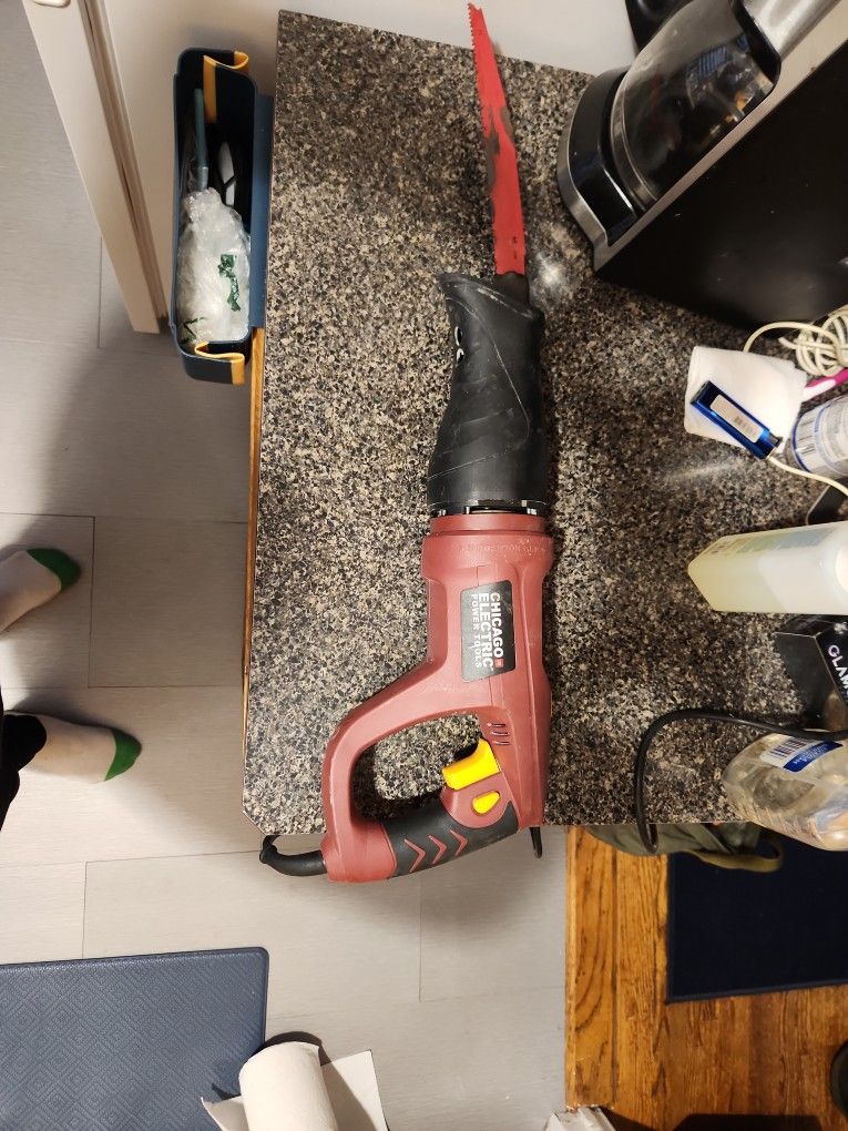 Reciprocating Saw 6.0 Amp