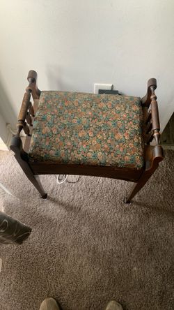 Comfortable store chair