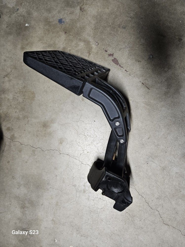 Toyota Genuine 2024 + Tacoma Bed Step/BedStep