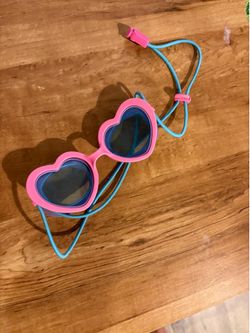 Speedo heart goggles kids