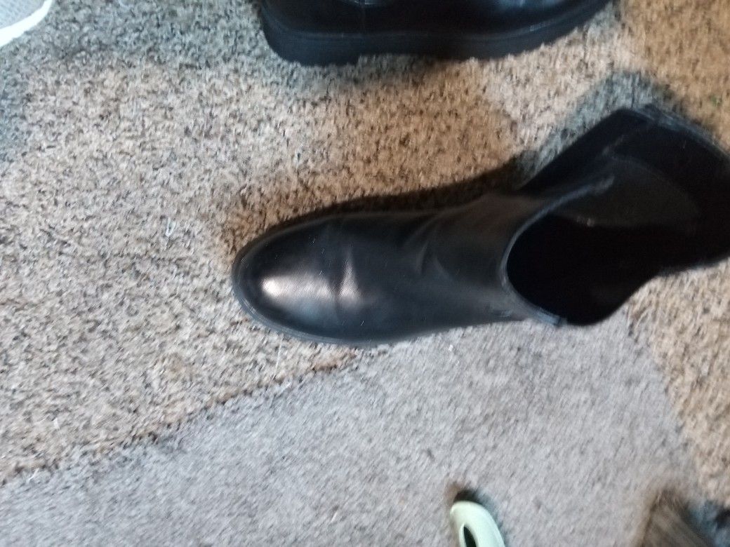 Black Boots 9.5 Womans