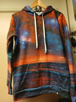 Hoodie size small to medium brand( into the am)