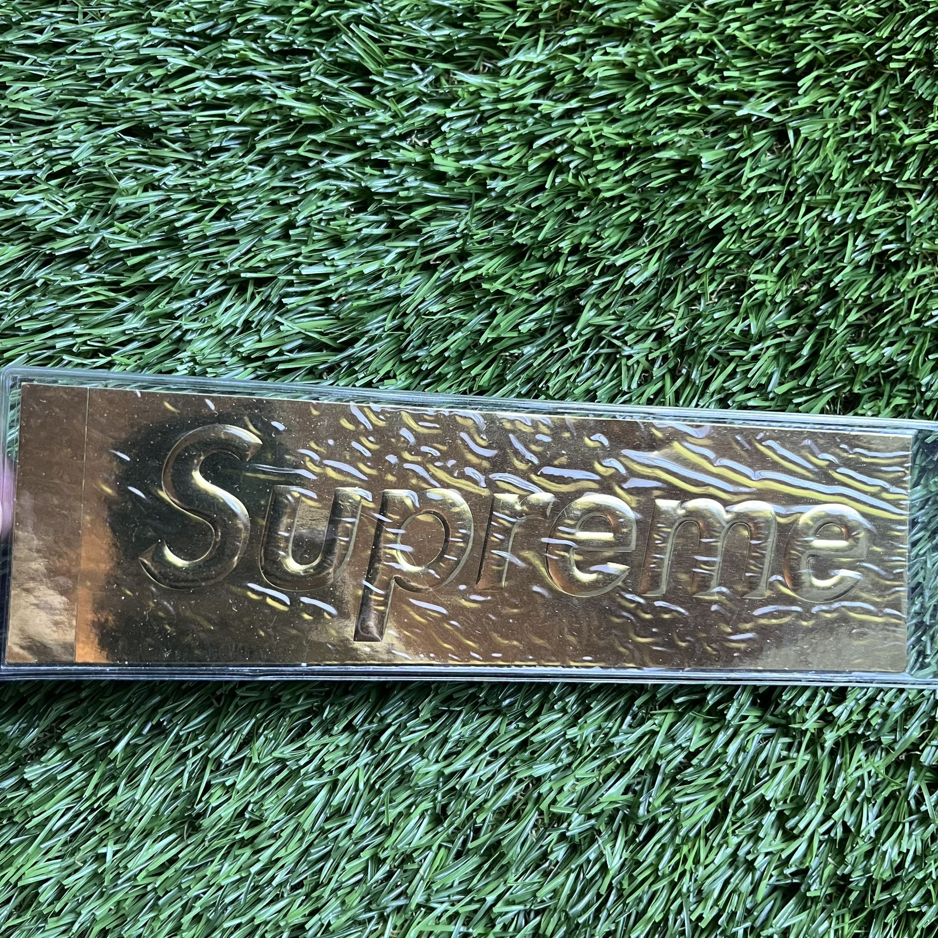 Supreme Gold Metallic Box Logo FW22 New Sticker Sealed Collectible Art Fall Winter 2022