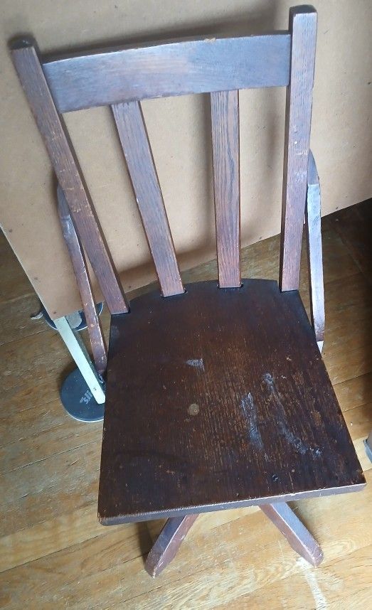 Child's Quartersawn Oak Chair 