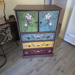 Small Chest With Storage Area