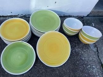 Threshold Yellow/Green Glass Dinnerware