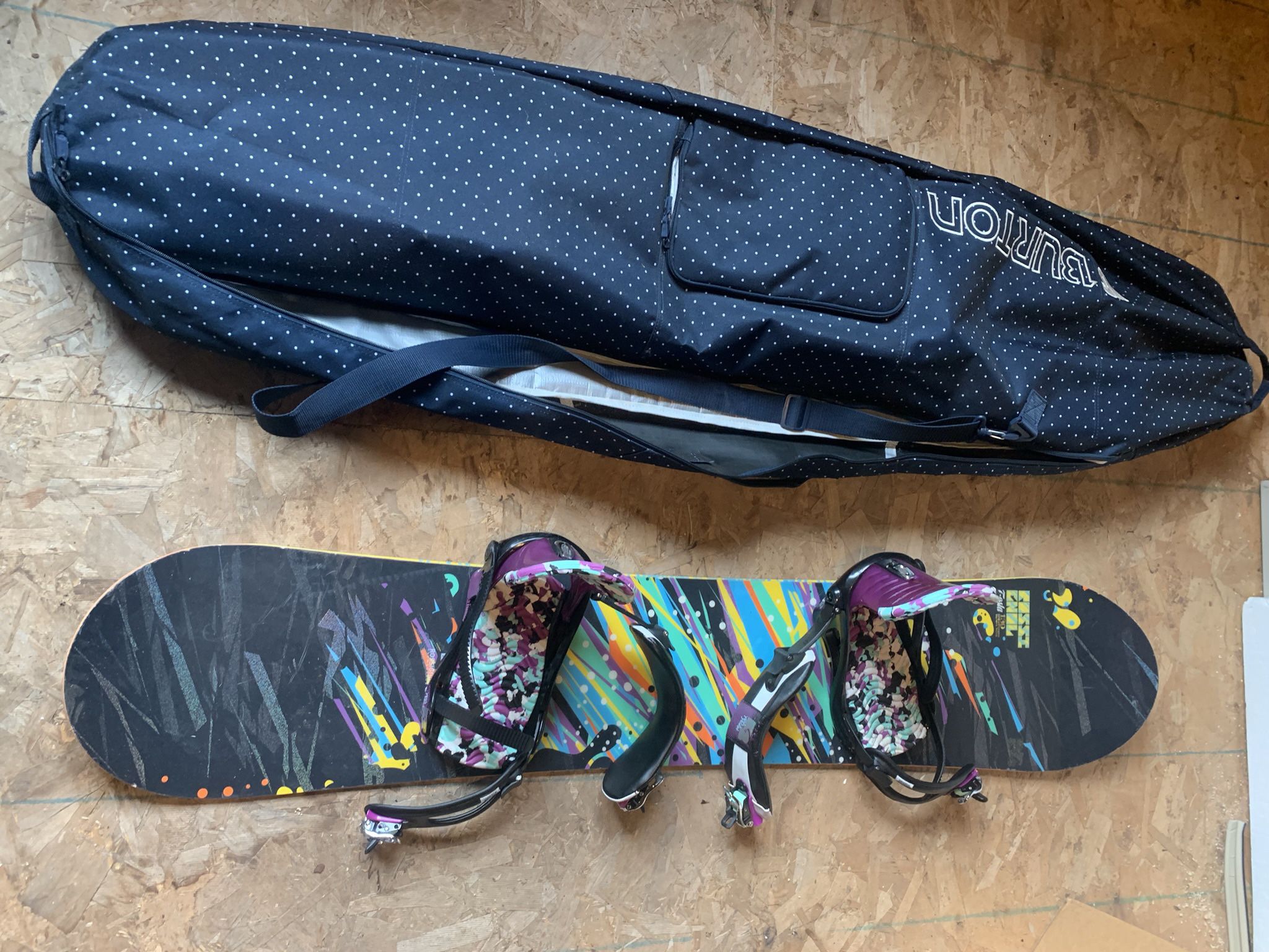 Girls Snowboard, Boots And Carry Bag