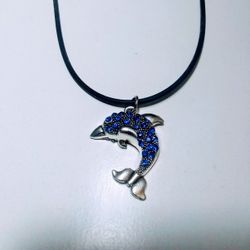 Beautiful ❤️ Blue 🔵 Stones Dolphin 🐬 Choker 🎁🎁🎁