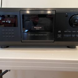 Sony 200 Disc Carousel CD Player works GREAT!