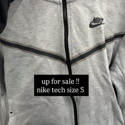 Nike Tech