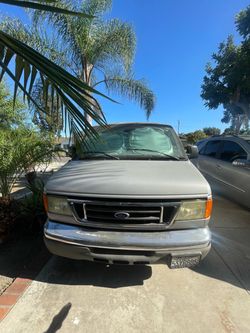 2006 Ford E-350