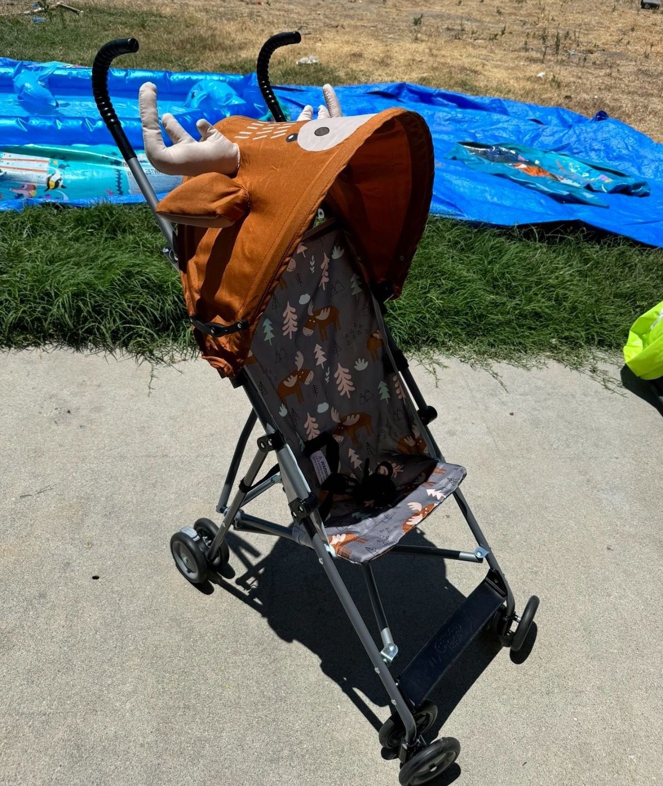 Cosco Kids Reindeer Stroller For Toddlers / My Son Used It 2 Times / Like New