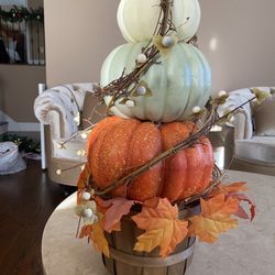 Thanksgiving Halloween Decor