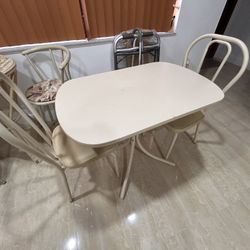 Dining room Table