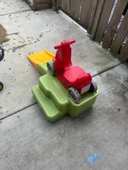 Riding toy with ramp