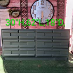 Vintage Olive Green 6/Drawer Dresser 