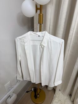 UNIQLO Womens White Button Down Shirt Blouse Size M Long Sleeve Collared