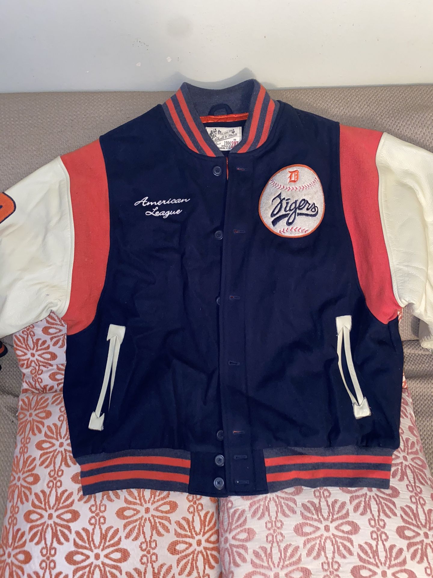 Detroit Tigers Vintage Varsity Jacket for Sale in Brooklyn, NY - OfferUp