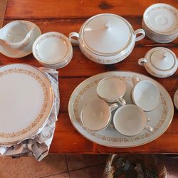 39pc Sheffield Imperial Gold China Set/ 504