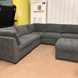 Thomasville 6 Piece Sectional Couch! (FREE DELIVERY 🚚)