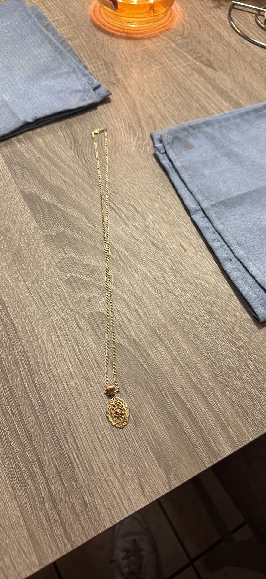 Gold Chain The Weight Is 4.5 Inches 