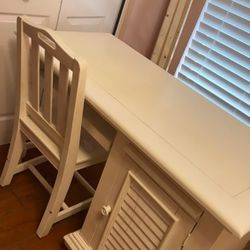 Kids Desk W/chair 