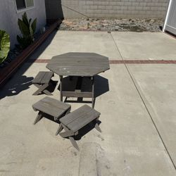 Children’s Outdoor Table