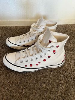 Converse Valentines women’s size 9