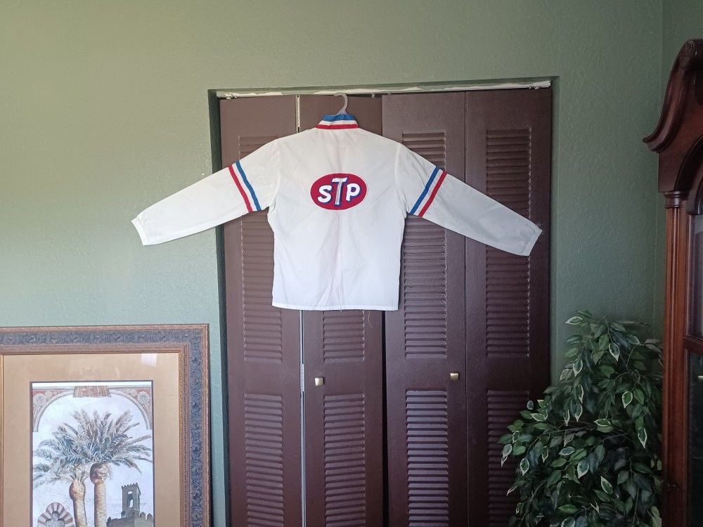 Men's Beautiful Lightweight Windbreaker Jacket In Loxahatchee Fl.