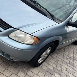 2005 Dodge Caravan/Grand Caravan